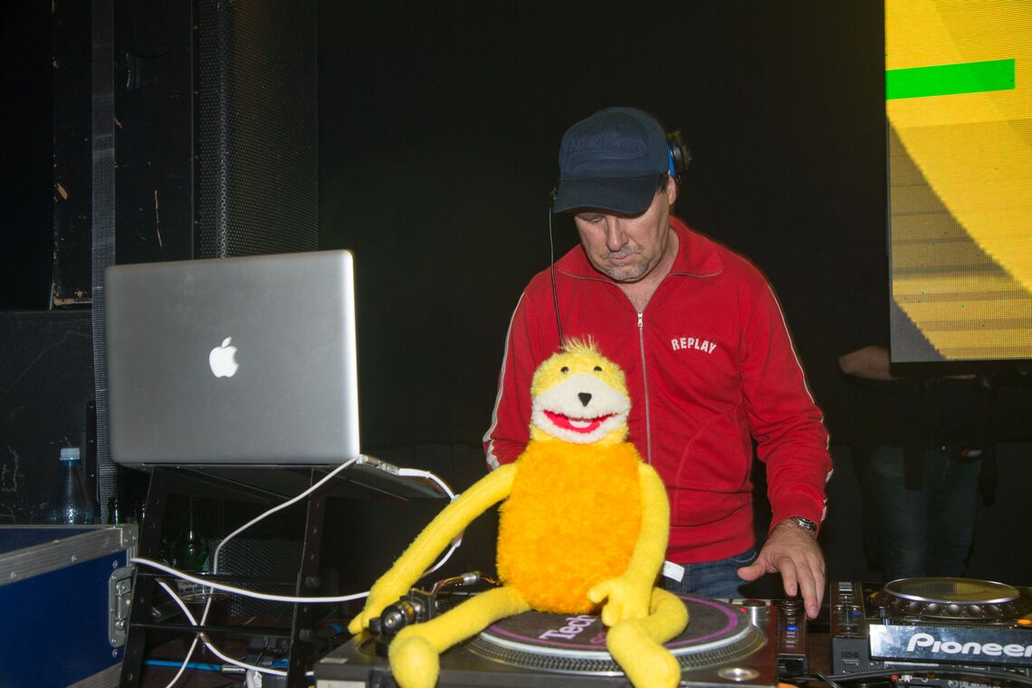 RAVE NATION // Red 5, Mr. Oizo