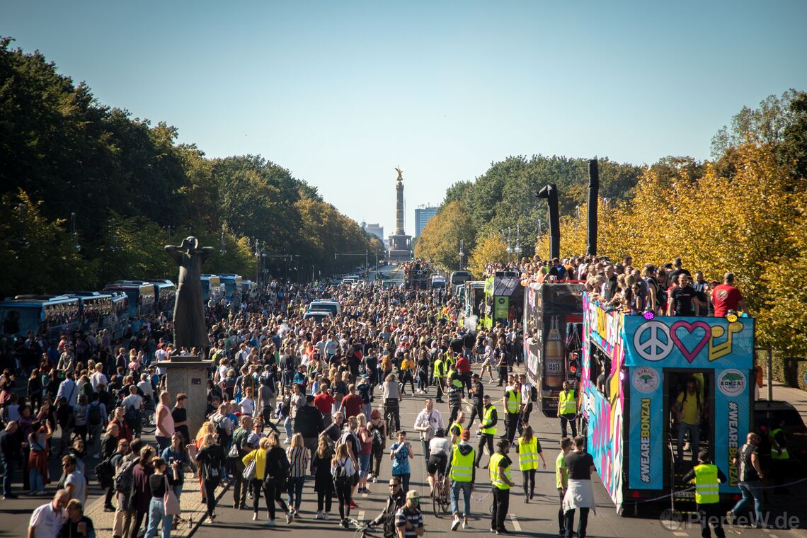 Love World Peace Parade 2019