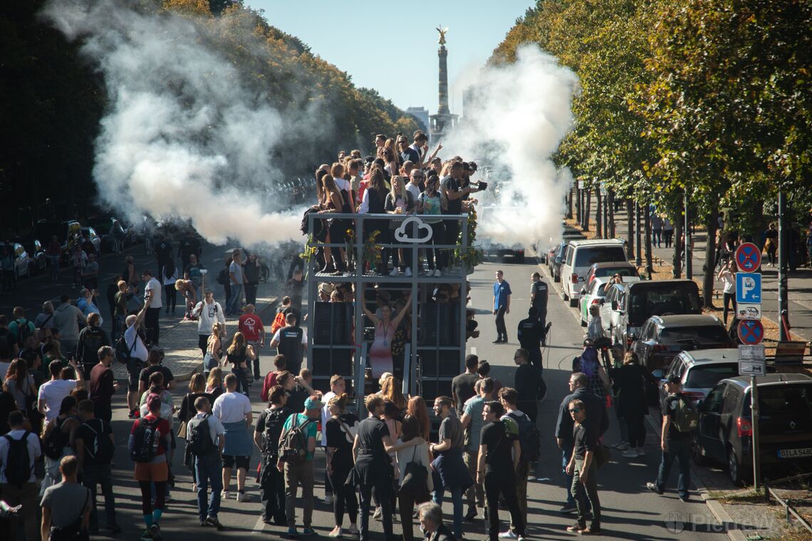 Love World Peace Parade 2019