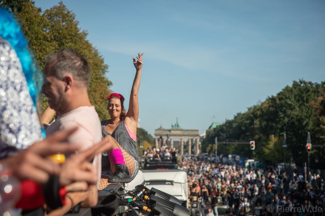 Love World Peace Parade 2019