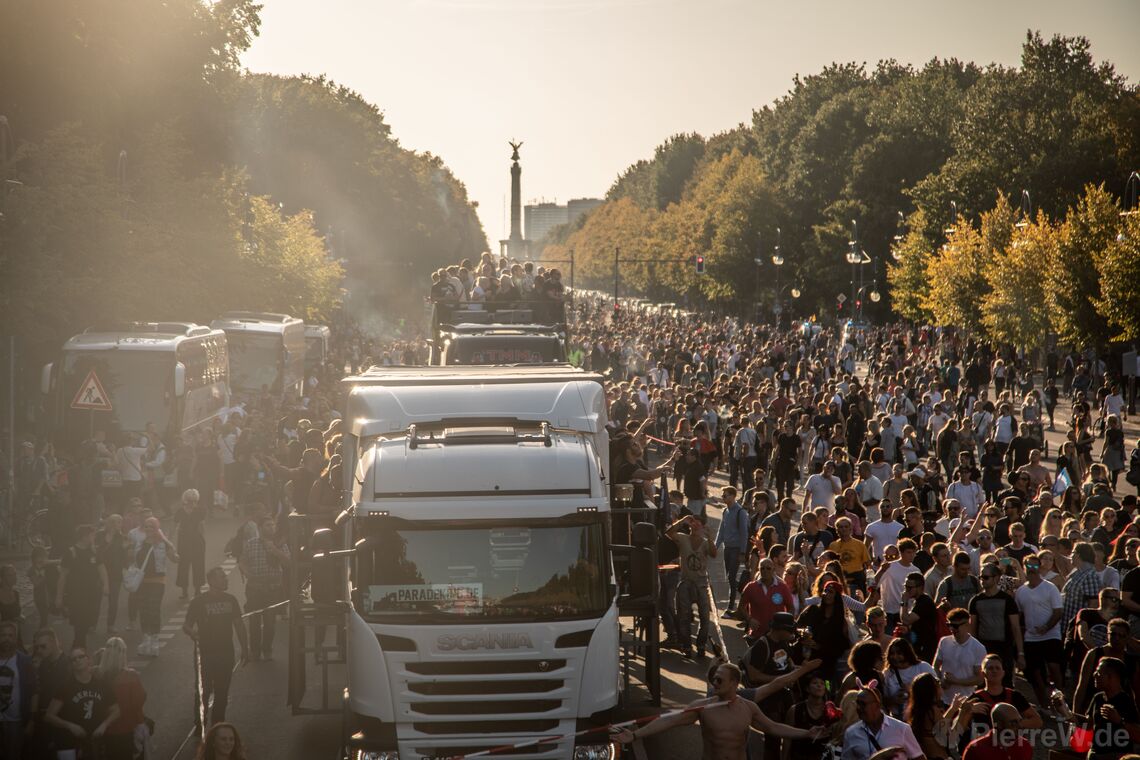 Love World Peace Parade 2019