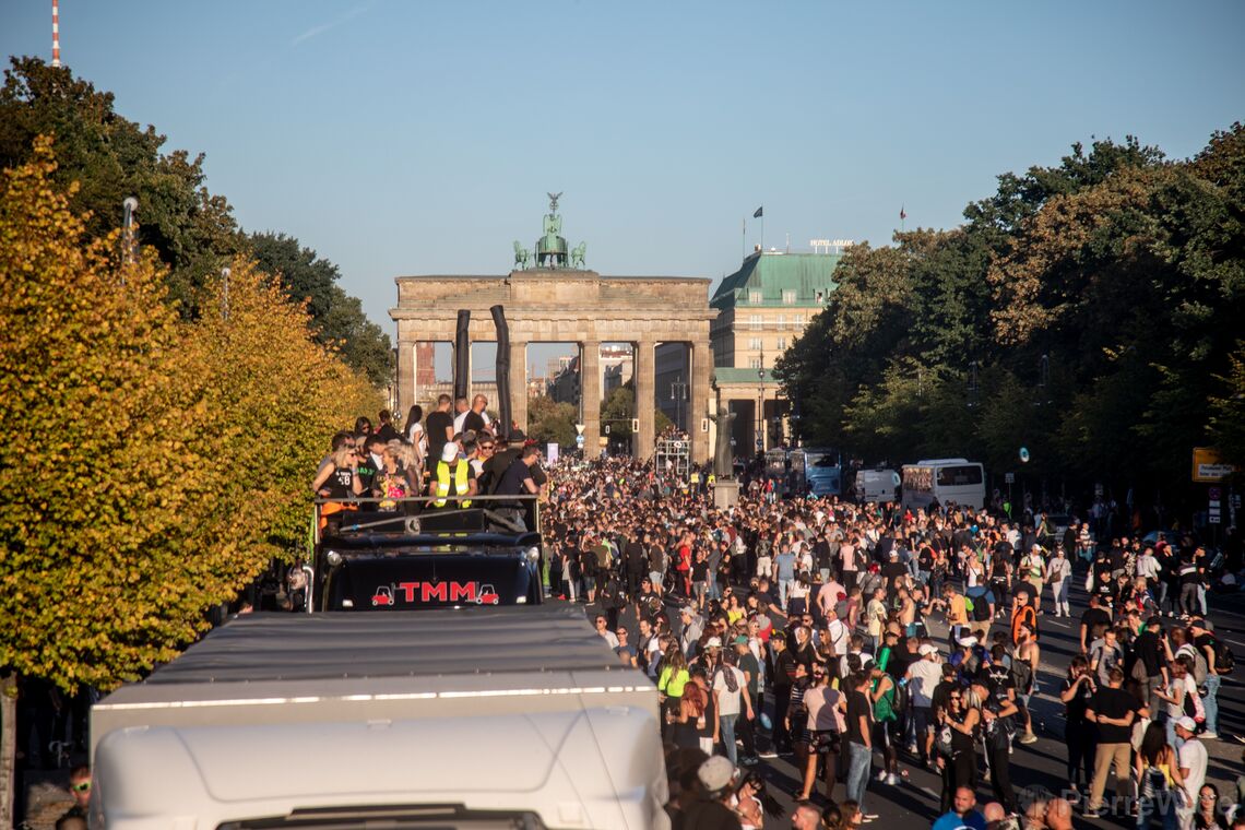 Love World Peace Parade 2019